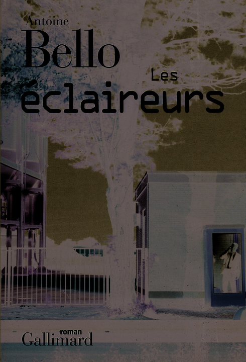 Knjiga Les éclaireurs Bello