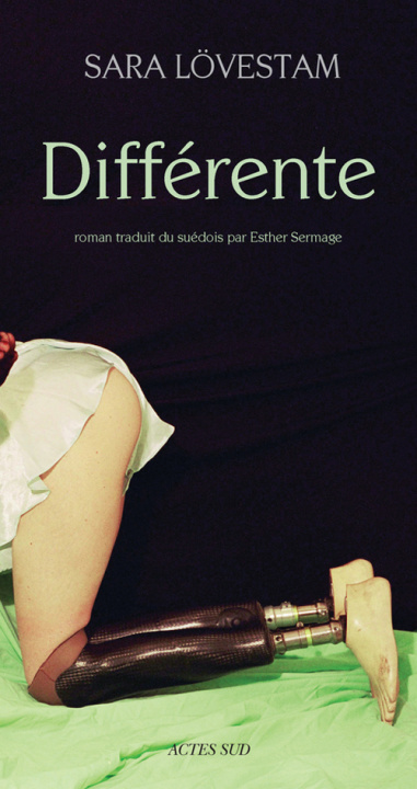 Boek Différente Lövestam