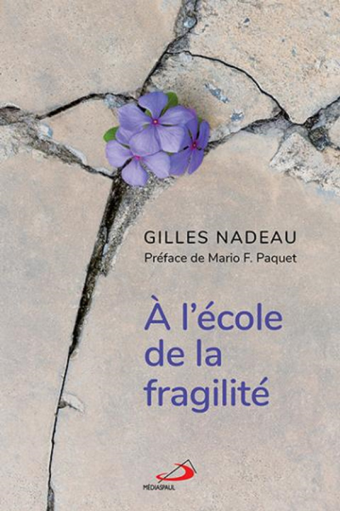 Knjiga À L'ÉCOLE DE LA FRAGILITÉ NADEAU