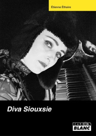 Knjiga Diva Siouxsie Ethaire