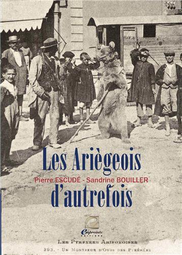 Könyv Les Ariégeois d'autrefois Escudé