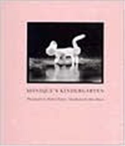 Kniha MICHAEL KENNA MONIQUE'S KINDERGARTEN /FRANCAIS/ANGLAIS/ALLEMAND/ESPAGNOL KENNA MICHAEL