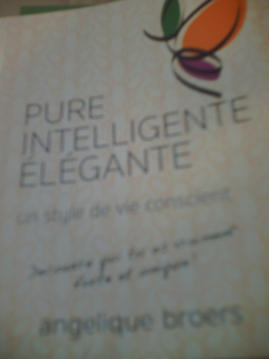 Knjiga Pure Intelligente  Elegante GOURRA traducteu