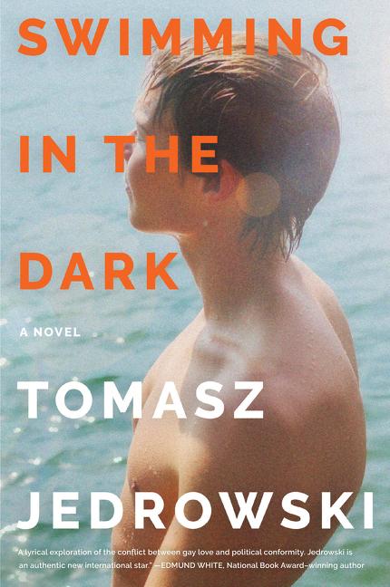 Könyv Swimming in the Dark Tomasz Jedrowski