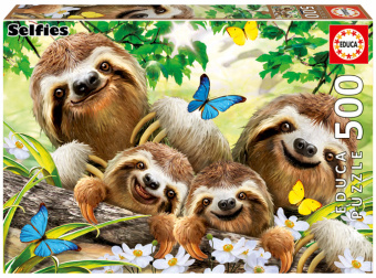 Game/Toy Sloth family selfie 