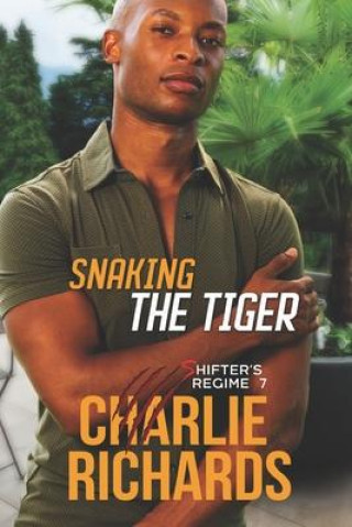 Knjiga Snaking the Tiger Charlie Richards