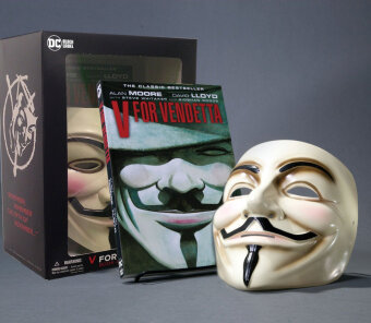 Gra/Zabawka V for Vendetta - Book and Mask Set Alan Moore