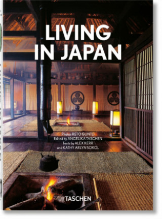 Książka Living in Japan Kathy Arlyn Sokol