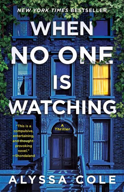 Книга When No One Is Watching 