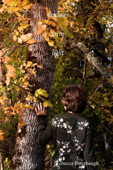 Knjiga shadows form light Rebecca Puterbaugh