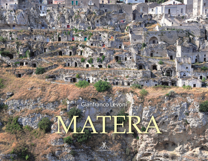 Könyv Matera. Ediz. italiana e inglese Gianfranco Levoni
