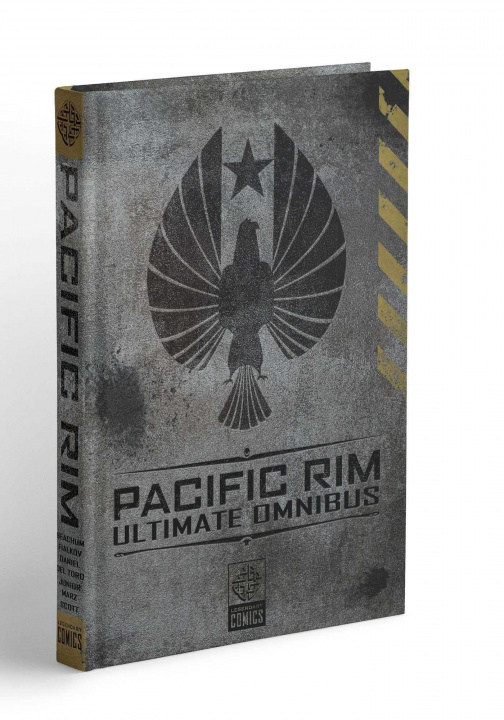 Книга Pacific Rim Ultimate Omnibus Travis Beacham