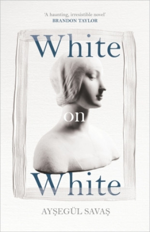 Książka White on White Aysegul Savas