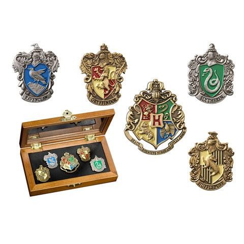 Book Harry Potter: Odznaky Bradavických kolejí sběratelské v dárkovém boxu 