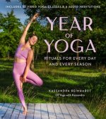 Könyv Year of Yoga Kassandra Reinhardt