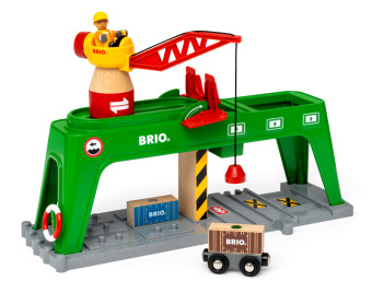 Joc / Jucărie BRIO World 33996 Bahn Verlade Terminal - Mit beweglichem Kran zum Umladen von Gütern auf die Schiene, Straße und das Schiff - Empfohlen für Kinder ab 