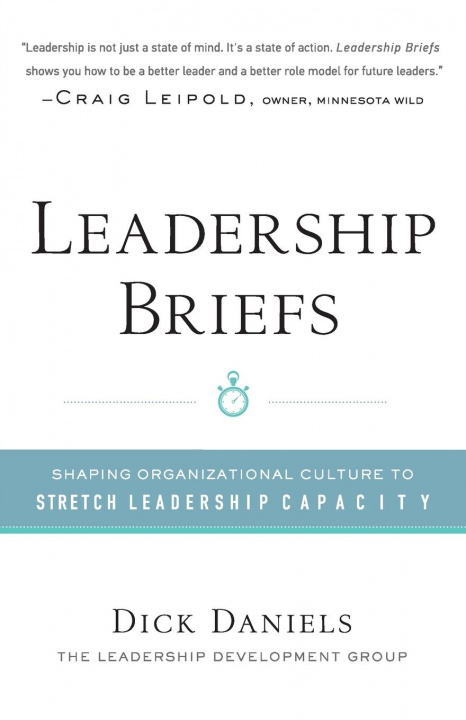 Könyv Leadership Briefs 