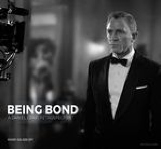 Книга Being Bond Mark Salisbury
