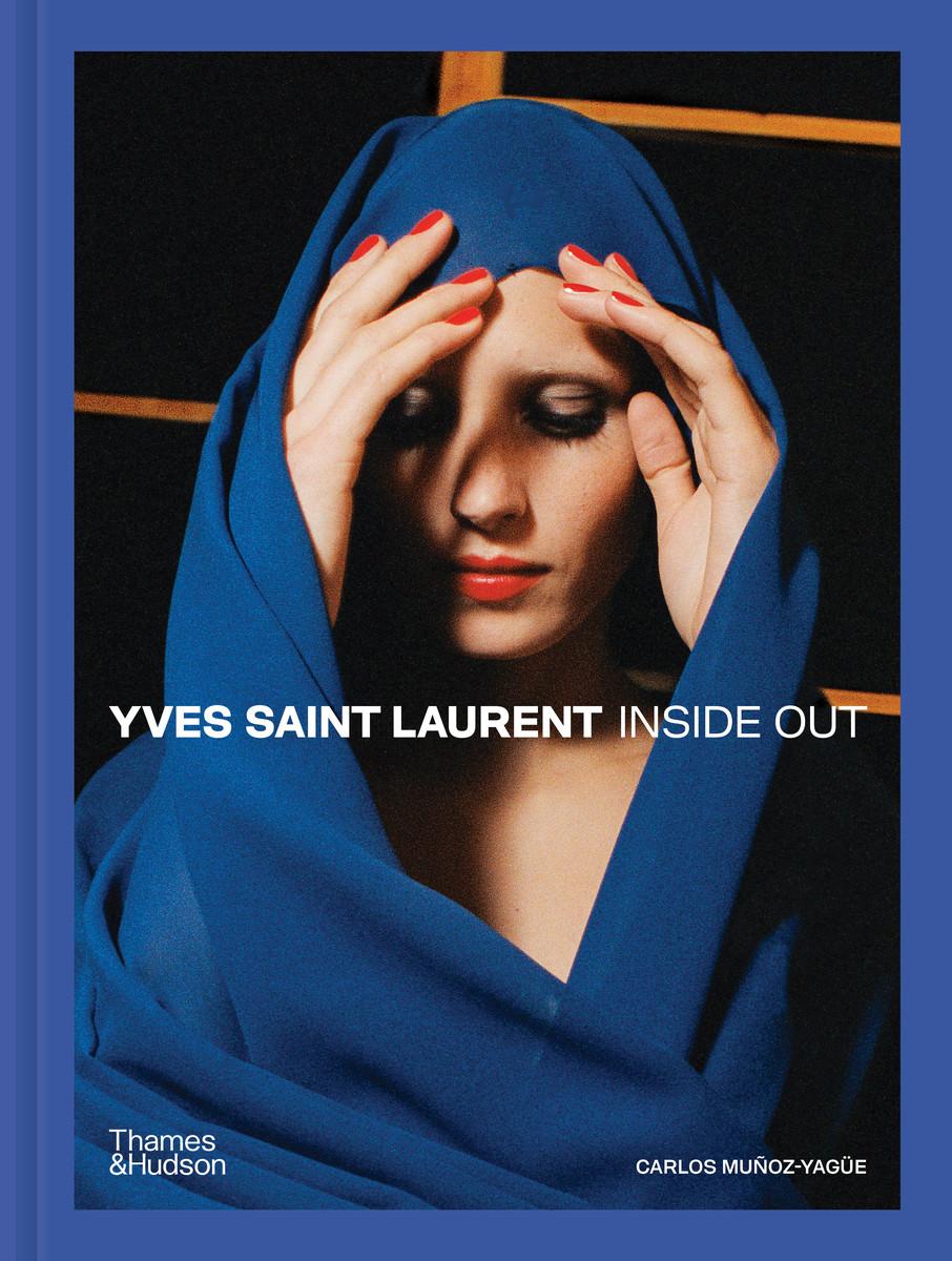 Book Yves Saint Laurent CARLOS MUNOZ  PHOTOG