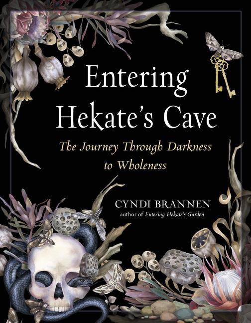 Книга Entering Hekate's Cave 