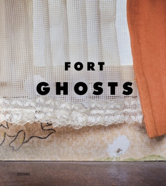 Knjiga Ghosts Fort