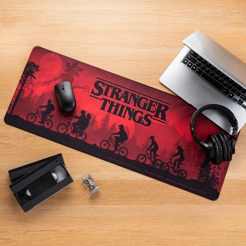 Játék Herní podložka Stranger Things Arcade Logo 