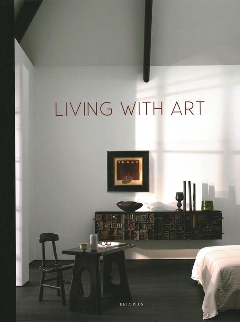 Книга Living With Art 