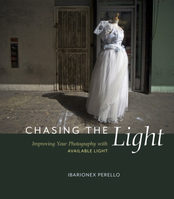 E-kniha Chasing the Light Ibarionex Perello
