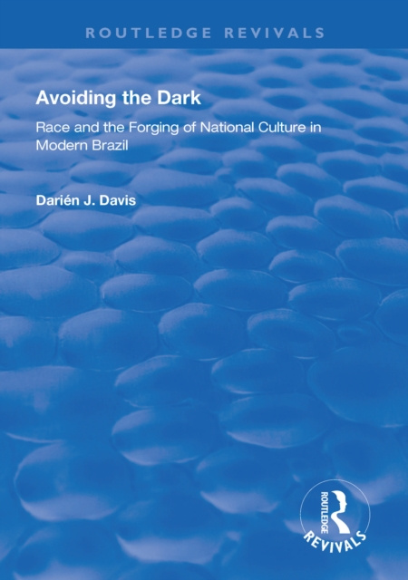E-knjiga Avoiding the Dark Darien J. Davis