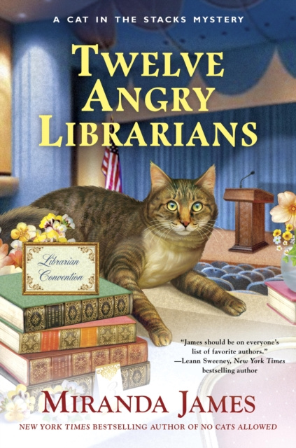E-knjiga Twelve Angry Librarians Miranda James