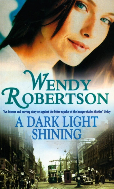 E-knjiga Dark Light Shining Wendy Robertson