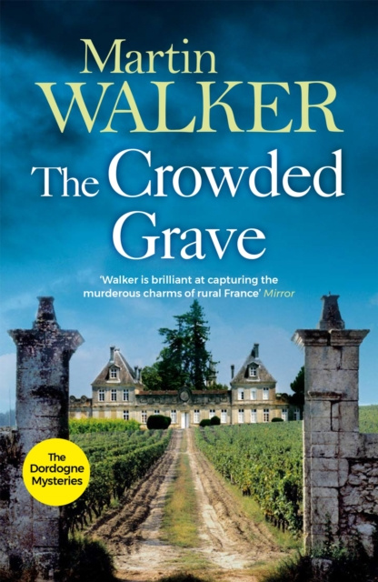 E-knjiga Crowded Grave Martin Walker