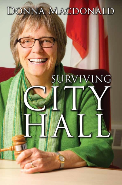 E-knjiga Surviving City Hall Donna Macdonald