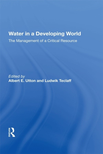 E-knjiga Water In A Developing World Albert Utton