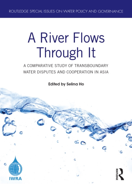 E-knjiga River Flows Through It Selina Ho
