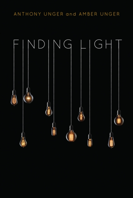 E-knjiga Finding Light Anthony Unger