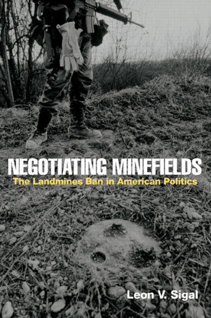 E-knjiga Negotiating Minefields Leon V. Sigal