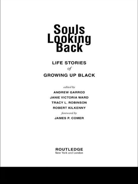 E-könyv Souls Looking Back Andrew Garrod