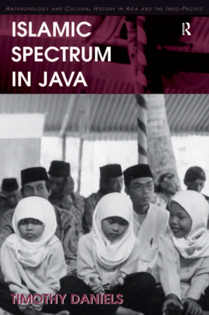 E-knjiga Islamic Spectrum in Java Timothy Daniels