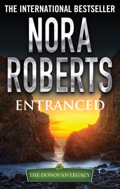 E-knjiga Entranced Nora Roberts