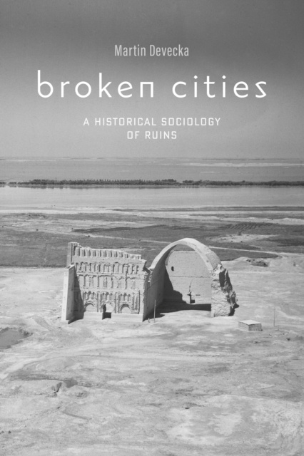 E-knjiga Broken Cities Martin Devecka