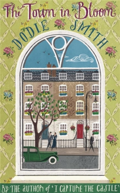 E-knjiga Town in Bloom Dodie Smith