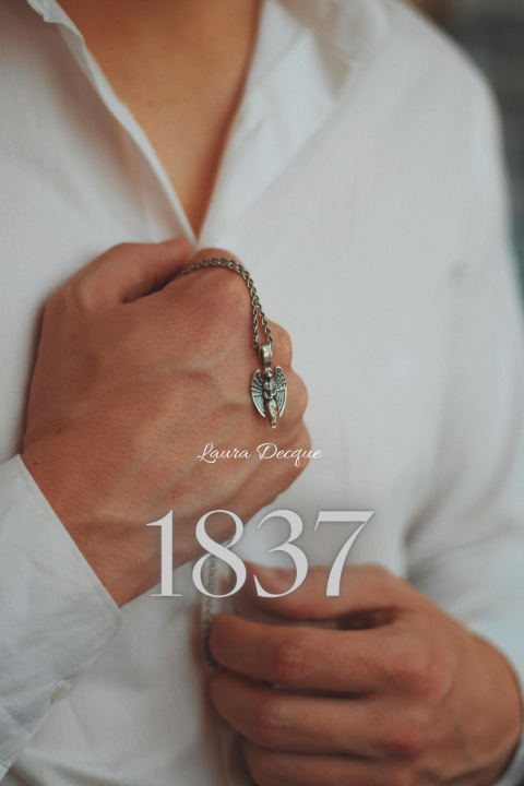 Knjiga 1837 Laura Decque