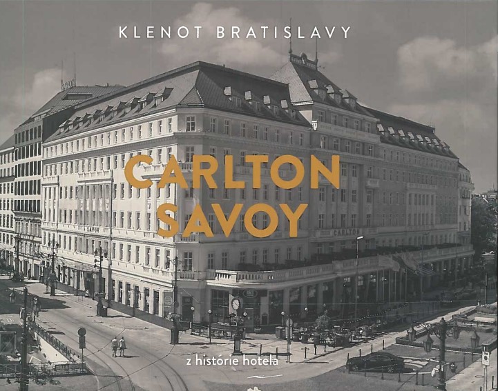Kniha Carlton Savoy Július Cmorej