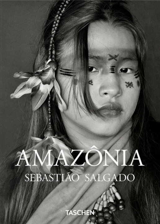 Carte Sebastiao Salgado. Amazonia 