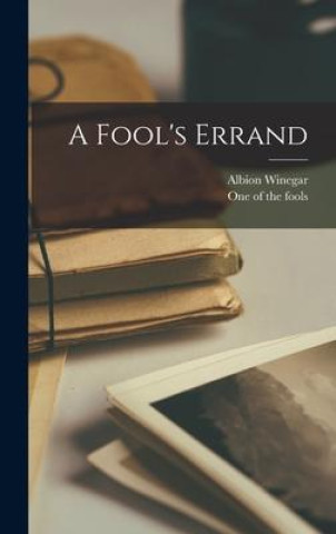 Knjiga A Fool's Errand One of the Fools
