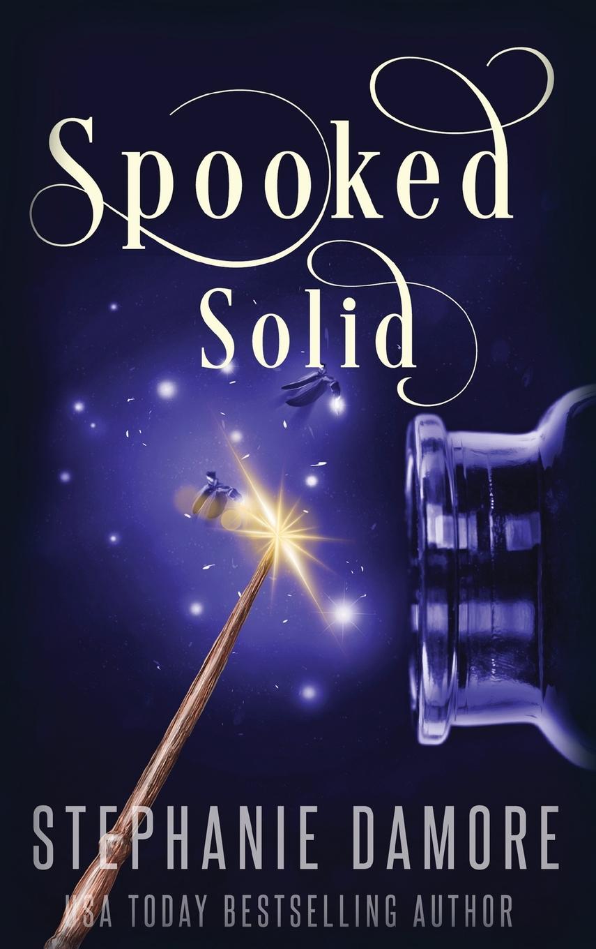 Knjiga Spooked Solid Stephanie Damore