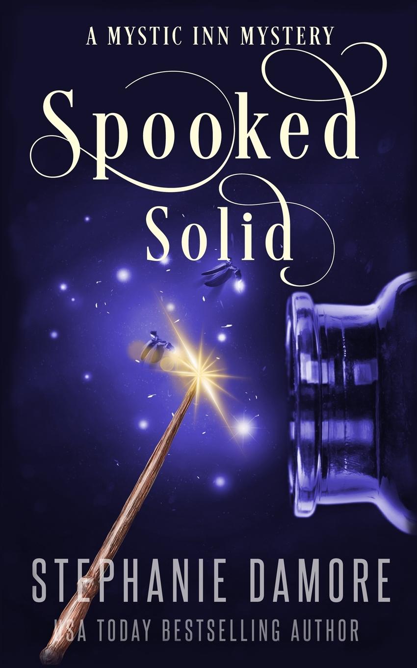 Knjiga Spooked Solid Stephanie Damore