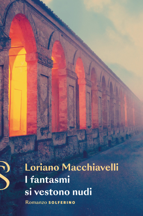 Книга fantasmi si vestono nudi Loriano Macchiavelli