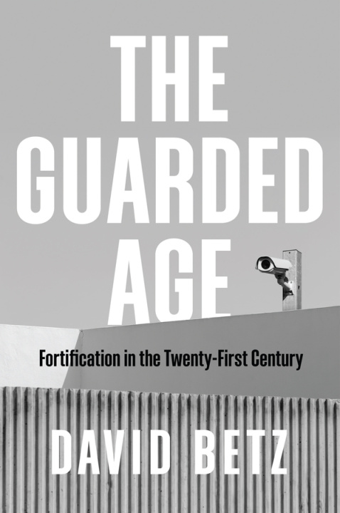 Βιβλίο Guarded Age David Betz
